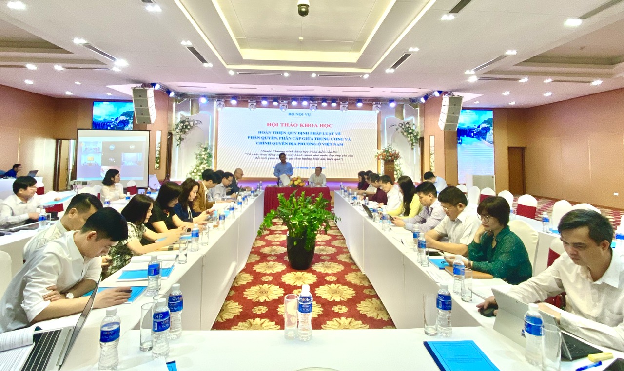 Quang cảnh Hội thảo.jpg